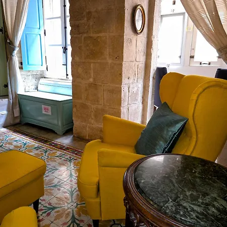 The G-house Valletta